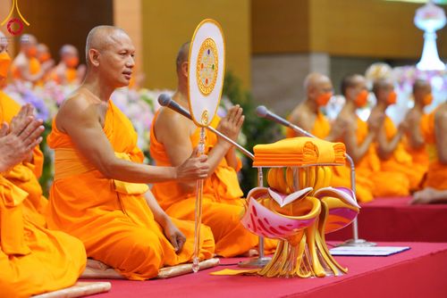 ภาพ No.92363:พิธีทอดกฐินธรรมชัยเพื่อสร้างอาคาร 115 ปี คุณยายอาจารย์มหารัตนอุบาสิกาจันทร์ ขนนกยูง อาทิตย์ต้นเดือนที่ 5 พฤศจิกายน พ.ศ. 2566 ณ วัดพระธรรมกาย จ.ปทุมธานี