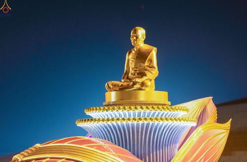 ภาพ No.308012:วันที่ 31 มกราคม พ.ศ. 2569 พิธีจุดประทีปธรรมถวายเป็นพุทธบูชา  และบูชาธรรมมหาปูชนียาจารย์ (ภาพชุดที่ 3) ณ วัดพระธรรมกาย ปทุมธานี ในโครงการธรรมยาตรา กตัญญูบูชา มหาปูชนียาจารย์ พระมงคลเทพมุนี(สด จนฺทสโร) พระผู้ปราบมาร อนุสรณ์สถาน 7 แห่ง ปีที่ 14