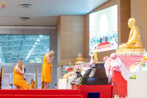 ภาพ No.243745:วันอาทิตย์ที่ 7 กันยายน พ.ศ. 2568 พิธีบูชาครูผู้ค้นพบวิชชาธรรมกาย , พิธีบูชาข้าวพระ ณ สภาธรรมกายสากล วัดพระธรรมกาย