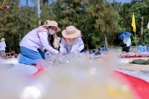 ภาพ No.108794:V.6 บุญเข้า การเตรียมงาน เก็บงาน การรับบุญของเจ้าหน้าที่หน่วยงานต่างๆ เพื่อโครงการธรรมยาตรา กตัญญูบูชามหาปูชนียาจารย์ พระมงคลเทพมุนี (สด จนฺทสโร) พระผู้ปราบมาร อนุสรณ์สถาน 7 แห่ง ปีที่ 12 ระหว่างวันที่ 2 - 31 มกราคม พ.ศ.2567