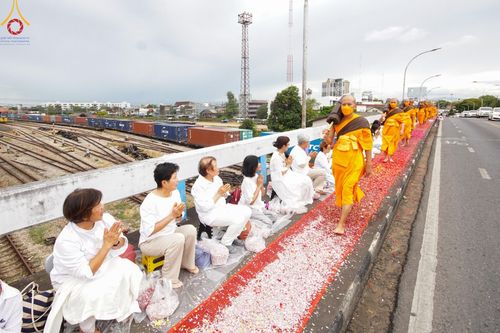 ภาพ No.128338:พิธีอัญเชิญพระบรมสารีริกธาตุ " ใจกลางเมืองนครหาดใหญ่ " เพื่อประดิษฐาน ณ มหารัตนเจดีย์สิริปทุมสวรรค์ (เจดีย์อริยพุทธะ 5 พระองค์) ศูนย์ปฏิบัติธรรมภาคใต้ อ.บางกล่ำ จ.สงขลา  วันที่ 9 มีนาคม พ.ศ.2567 (ชุดที่ 1)