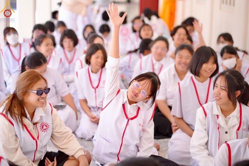 ภาพ No.205593:V.53 สารพัดV สารพัดดี ที่วัดโบสถ์บน ในโครงการธรรมยาตรา กตัญญูบูชา มหาปูชนียาจารย์ พระมงคลเทพมุนี(สด จนฺทสโร) พระผู้ปราบมาร อนุสรณ์สถาน 7 แห่ง ปีที่ 13 ระหว่างวันที่ 2-31 มกราคม พ.ศ. 2568