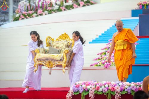 ภาพ No.59780:V.39 ทุ่มสุดใจ ธรรมชัย 80 ปี การเตรียมงาน การปฏิบัติงาน ของเจ้าหน้าที่หน่วยงานต่างๆ เพื่อพิธีฉลองอายุวัฒนมงคล 80 ปี หลวงพ่อธัมมชโย และรับถวายมหาสังฆทาน 10,000 กว่าวัดทั่วประเทศ ในวันคุ้มครองโลก จันทร์ที่ 22 เมษายน พ.ศ. 2567
