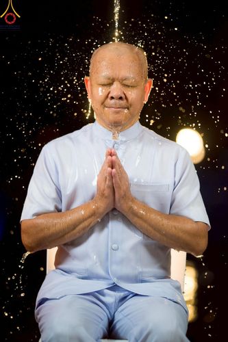 ภาพ No.223290:วันที่ 2 -10 พฤษภาคม พ.ศ. 2568 พิธีตัดปอยผม ปลงผม พิธีขอขมาลาอุปสมบทอุทิศชีวิต ของอุบาสก พิสิทธิ์ หมื่นแกล้ว  ณ วัดพระธรรมกาย