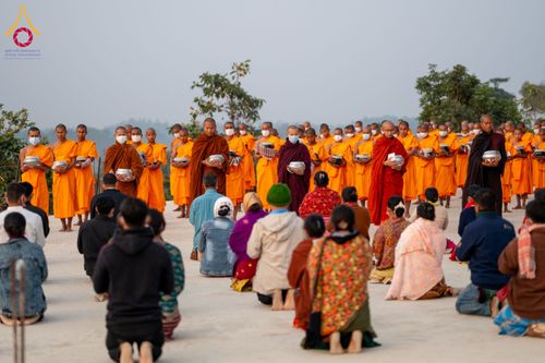 ภาพ No.131114:Photo Story ปฐมบรรพชาชาวพุทธมาร์มา Episode 4/5 วันที่ 13 กุมภาพันธ์พ.ศ. 2567 ณ วัดธัมจักร อรัญกุฏิ บังกลาเทศ