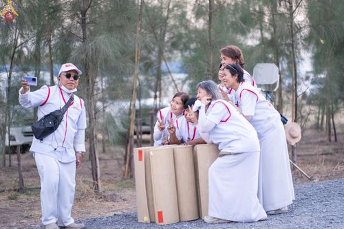 ภาพ No.117886:V.17 สำเร็จๆ การเตรียมงาน เก็บงาน การรับบุญของเจ้าหน้าที่หน่วยงานต่างๆ เพื่อโครงการธรรมยาตรา กตัญญูบูชามหาปูชนียาจารย์ พระมงคลเทพมุนี (สด จนฺทสโร) พระผู้ปราบมาร อนุสรณ์สถาน 7 แห่ง ปีที่ 12 ระหว่างวันที่ 2 - 31 มกราคม พ.ศ.2567