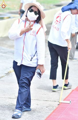 ภาพ No.130145:V.34 เพื่อธรรมเพื่อบางกล่ำ การรับบุญของเจ้าหน้าที่หน่วยงานต่างๆ  เพื่องานธรรมยาตราอัญเชิญพระบรมสารีริกธาตุ ประดิษฐาน ณ มหารัตนเจดีย์สิริปทุมสวรรค์ (เจดีย์อริยพุทธะ 5 พระองค์) ณ ศูนย์ปฏิบัติธรรมภาคใต้ อ.บางกล่ำ จ.สงขลา ระหว่างวันที่ 9-10 มีนาคม พ.ศ. 2567