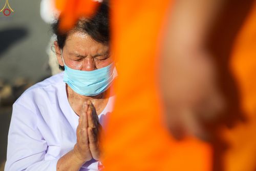 ภาพ No.70723:พิธีต้อนรับพระธรรมยาตรา ในโครงการธรรมยาตรากตัญญูบูชา มหาปูชนียาจารย์ พระมงคลเทพมุนี(สด จนฺทสโร) พระผู้ปราบมาร อนุสรณ์สถาน 7 แห่ง ปีที่ 11 วันที่ 14 มกราคม พ.ศ. 2566 ณ อนุสรณ์สถานลำดับที่ 3 สถานที่เกิดในเพศสมณะ วัดสองพี่น้อง อ.สองพี่น้อง จ.สุพรรณบุรี
