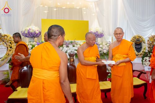 ภาพ No.316152:วันศุกร์ที่ 27 มีนาคม พ.ศ. 2569 พิธีบำเพ็ญกุศล คุณพ่อณรงค์ จินตมากุล  สิริอายุ 99 ปี 11 เดือน โยมบิดา พระครูปลัดรัตนวีรวัฒน์ (รังสฤษดิ์ อิทฺธิจินตโก) ที่ปรึกษาเจ้าคณะจังหวัดปทุมธานี เจ้าอาวาสวัดพระธรรมกาย  ณ ห้องปลูกศรัทธา 2 วัดพระธรรมกาย ปทุมธานี