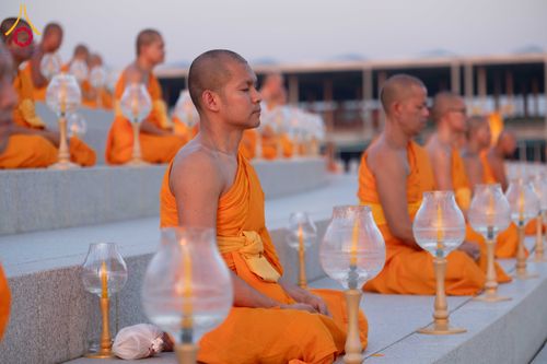 ภาพ No.312084:วันอังคารที่ 3 มีนาคม พ.ศ.2569 พิธีเวียนประทักษิณและจุดมาฆประทีป ณ ลานธรรมพระมหาธรรมกายเจดีย์ วัดพระธรรมกาย