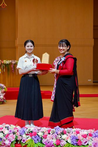 ภาพ No.311909:วันอังคารที่ 3 มีนาคม พ.ศ.2569 พิธีมอบโล่วัชรเกียรติยศ โครงการตอบปัญหาธรรมะทางก้าวหน้า ครั่งที่ 43, พิธีมอบโล่วัชรเกียรติยศ โครงการสอบตอบปัญหาศีลธรรม เพื่อสันติภาพโลก (World-Pec) ครั้งที่ 19 ณ สภาธรรมกายสากล วัดพระธรรมกาย