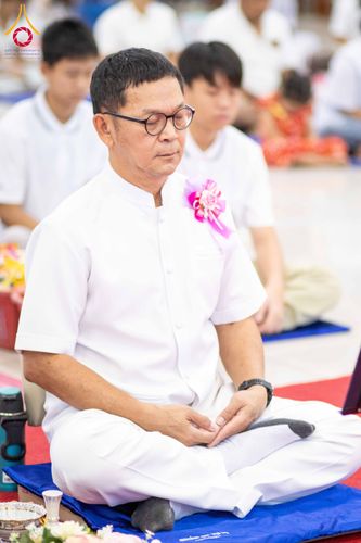 ภาพ No.321843:วันที่ 12 เมษายน พ.ศ.2569 ตักบาตรสงกรานต์ฉลองสามเณรใหม่  ณ ศูนย์ปฏิบัติธรรมระยอง(บ้านช่องลม)