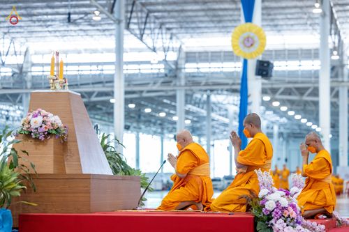 ภาพ No.79903:พิธีขอบรรพชา , พิธีคล้องอังสะ พิธีขอสรณคมน์และศีล , พิธีขอนิสสัย ในโครงการบรรพชาสามเณรฟื้นฟูพระพุทธศาสนาทั่วไทย วันเสาร์ที่ 8 เมษายน พ.ศ.2566