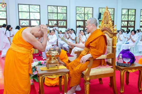 ภาพ No.328639:วันอังคารที่ 12 พฤษภาคม พ.ศ.2569 เจ้าประคุณสมเด็จพระมหารัชมงคลมุนี กรรมการมหาเถรสมาคม เจ้าคณะหนกลาง วัดไตรมิตรวิทยาราม วรวิหาร โปรดเมตตาเป็นองค์ประธาน พิธีเจริญพระพุทธมนต์ อายุวัฒนมงคล 98 ปี คุณแม่จุรี สุทธิผล ณ อาคารปลูกศรัทธา 2 วัดพระธรรมกาย