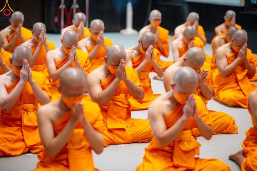 ภาพ No.82764:พิธีเวียนประทักษิณ, พิธีวันทาเจดีย์ ณ มหาธรรมกายเจดีย์  พิธีบรรพชาหมู่พระพี่เลี้ยงเข้าพรรษา, ธรรมทายาทอุดมศึกษา รุ่นที่ 50(ภาคฤดูฝน) และธรรมทายาทพุทธศาสตร์สากล รุ่นที่ 7 (ภาคฤดูฝน) วันเสาร์ที่ 17 มิถุนายน พ.ศ. 2566 ณ  โบสถ์พระไตรปิฎก วัดพระธรรมกาย จ.ปทุม