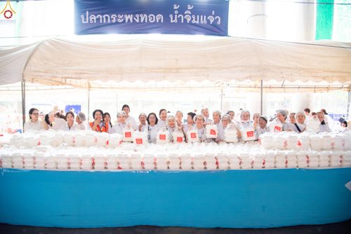 ภาพ No.325675:วันที่ 22 เมษายน พ.ศ.2569(วันคุ้มครองโลก) งานถวายมหาสังฆทาน 40,000 กว่าวัดทั่วประเทศ เจ้าหน้าที่ สาธุชน ร่วมใจจัดเตรียมภัตตาหารเพล (ชุด 2)