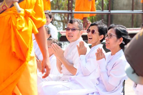 ภาพ No.129068:พระธรรมยาตราเดินธรรมยาตรา ณ ชุมชนรอบศูนย์ปฏิบัติธรรมภาคใต้ อ.บางกล่ำ จ.สงขลา วันที่ 10 มีนาคม พ.ศ. 2567