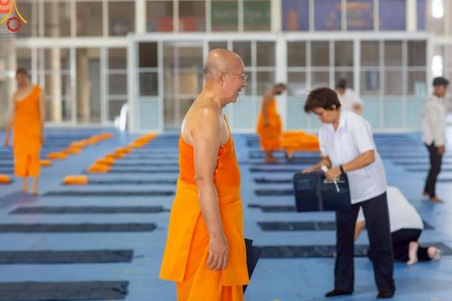 ภาพ No.219004:วันที่ 18-20 เมษายน พ.ศ. 2568 การเตรียมงานในลานธรรม , วิหารคด เพื่องานวันคุ้มครองโลก 22 เมษายน พศ. 2568