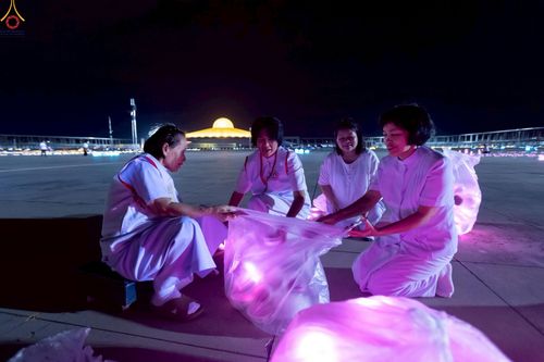 ภาพ No.241248:วันพุธที่ 27 สิงหาคม พ.ศ. 2568 พิธีฉลองชัยสวดมนต์ บทธัมมจักกัปปวัตตนสูตร ครบ 7,650,575,757 จบ ในวันธรรมชัย วัดพระธรรมกาย