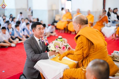 ภาพ No.184966:กิจกรรมวันรวมพลังเด็กดี V-Star ผู้นำฟื้นฟูศีลธรรมโลก กรุงเทพมหานคร ณ วัดมหาธาตุยุวราชรังสฤษฎิ์ราชวรมหาวิหาร กรุงเทพมหานคร ในวันที่ 13 ธันวาคม พ.ศ. 2567