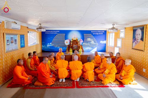 ภาพ No.231713:โครงการบรรพชาอุปสมบทหมู่ครั้งที่ 2 ณ วัดพระธรรมกายโจฮันเนสเบิร์ก ประเทศแอฟริกาใต้ วันอาทิตย์ 29 มิถุนายน พ.ศ. 2568