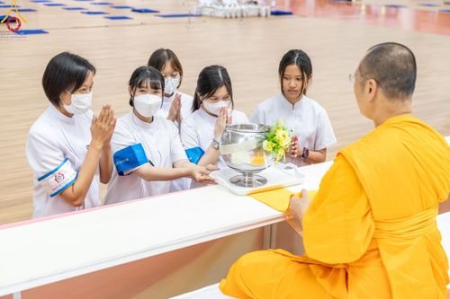 ภาพ No.206956:พิธีถวายโคมมาฆประทีป น้อมถวายเป็นพุทธบูชา แด่คณะพระภิกษุ สามเณร วัดพระธรรมกาย วันอาทิตย์ที่ 9 กุมภาพันธ์ พ.ศ. 2568 ณ ห้องแก้วสารพัดนึก 2 สภาธรรมกายสากล วัดพระธรรมกาย จังหวัดปทุมธานี