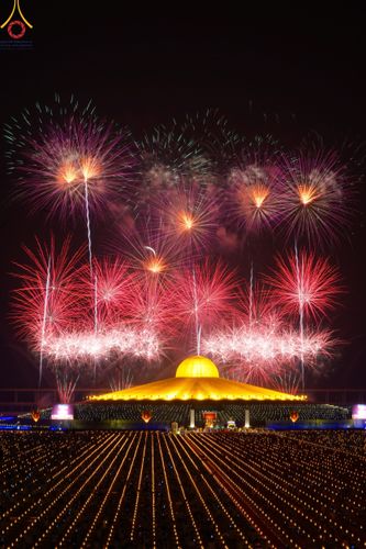 ภาพ No.122285:พิธีจุดประทีปถวายเป็นพุทธบูชา และบูชาธรรมมหาปูชนียาจารย์ พระมงคลเทพมุนี(สด จนฺทสโร) ในโครงการธรรมยาตรา กตัญญูบูชา มหาปูชนียาจารย์ พระมงคลเทพมุนี(สด จนฺทสโร) พระผู้ปราบมาร อนุสรณ์สถาน 7 แห่ง ปีที่ 12 วันที่ 31 มกราคม พ.ศ. 2567 ณ วัดพระธรรมกาย จ.ปทุมธานี (