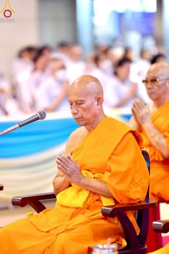 ภาพ No.222833:วันอาทิตย์ต้นเดือนที่ 4 พฤษภาคม พ.ศ. 2568 พิธีบูชาข้าวพระ ณ สภาธรรมกายสากล วัดพระธรรมกาย