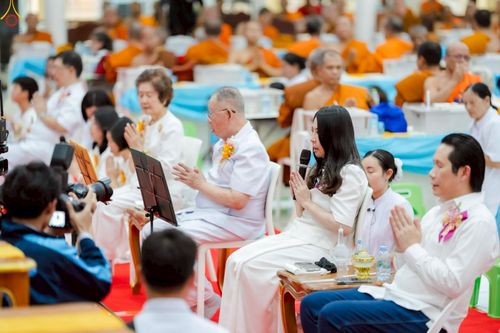 ภาพ No.233592:วันจันทร์ที่ 7 กรกฎาคม พ.ศ. 2568 จังหวัดบุรีรัมย์รวมใจ สัมมนาคณะสงฆ์ เพื่อฟื้นฟูพระพุทธศาสนา  โครงการทอดกฐินสามัคคีทั่วไทย 30,000 วัด ประจำปีพุทธศักราช 2568 และพิธีถวายมหาสังฆทาน 300 กว่าวัด โดยคณะศิษยานุศิษย์ บูชาธรรม 81 ปี หลวงพ่อธัมมชโย  ณ วัดกลาง พระ