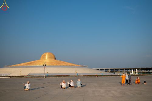 ภาพ No.60896:V.37 ยิ่งกว่าดี เพื่อ 80 ปีของพ่อ ภาพการเตรียมงานของหน่วยงานต่างๆ เพื่อพิธีฉลองอายุวัฒนมงคล 80 ปี หลวงพ่อธัมมชโย และรับถวายมหาสังฆทาน 10,000 กว่าวัดทั่วประเทศ ในวันคุ้มครองโลก วันจันทร์ที่ 22 เมษายน พ.ศ. 2567