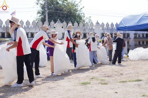 ภาพ No.112517:V.11 สามารถ การเตรียมงาน เก็บงาน การรับบุญของเจ้าหน้าที่หน่วยงานต่างๆ เพื่อโครงการธรรมยาตรา กตัญญูบูชา มหาปูชนียาจารย์ พระมงคลเทพมุนี (สด จนฺทสโร) พระผู้ปราบมาร อนุสรณ์สถาน 7 แห่ง ปีที่ 12 ระหว่างวันที่ 2 - 31 มกราคม พ.ศ.2567