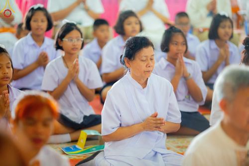 ภาพ No.192196:พิธีทอดผ้าป่าทำนุบำรุงศาสนสถาน ณ วัดนราภิรมย์ ตำบลนราภิรมย์ อำเภอบางเลน จังหวัดนครปฐม ในโครงการธรรมยาตรา กตัญญูบูชา มหาปูชนียาจารย์ พระมงคลเทพมุนี(สด จนฺทสโร) พระผู้ปราบมาร อนุสรณ์สถาน 7 แห่ง ปีที่ 13 วันที่ 9 มกราคม พ.ศ. 2568