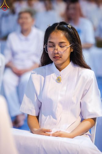 ภาพ No.154877:พิธีจุดประทีป, พิธีฉลองชัยสวดมนต์บทธัมมจักกัปปวัตนสูตร ณ มหารัตนวิหารคด วัดพระธรรมกาย วันอังคารที่ 17 กันยายน พ.ศ. 2567