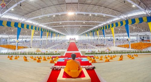 ภาพ No.227935:วันอาทิตย์ที่ 1 มิถุนายน พ.ศ. 2568 พิธีตักบาตร , พิธีบูชาข้าวพระ ณ วัดพระธรรมกาย จ.ปทุมธานี