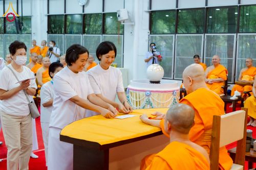 ภาพ No.221440:วันอาทิตย์ที่ 27 เมษายน พ.ศ. 2568 พิธีเจริญพระพุทธมนต์สมโภชดวงแก้วธรรมชัย เนื่องในโอกาสบูชาธรรม 81 ปีหลวงพ่อธัมมชโย อัญเชิญประดิษฐานเนื่องในโอกาสสถาปนาวัดพระธรรมกายไอซ์แลนด์ ณ อาคารปลูกศรัทธา 1 วัดพระธรรมกาย อำเภอคลองหลวง จังหวัดปทุมธานี