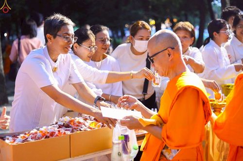 ภาพ No.250701:วันอังคารที่ 7 ตุลาคม พ.ศ. 2568 พิธีมหาปวารณาออกพรรษา ณ โบสถ์พระไตรปิฎก วัดพระธรรมกาย