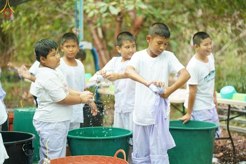 ภาพ No.61887:โครงการบรรพชาสามเณร เพื่อฟื้นฟูพระพุทธศาสนาทั่วไทย ณ ศูนย์อบรมที่พักสงฆ์บ้านร่มเย็น จ.นราธิวาส วันที่ 1 เมษายน พ.ศ. 2567