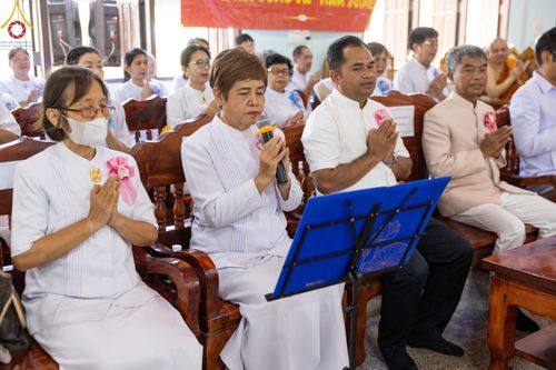 ภาพ No.131880:พิธีถวายสังฆทาน 323 วัด 4 จังหวัดชายแดนภาคใต้ ปีที่ 20 ครั้งที่ 167 และ พิธีมอบกองทุนหนุนแรงใจช่วยครูใต้ ปีที่ 17 ครั้งที่ 132 วันเสาร์ที่ 23 มีนาคม พ.ศ. 2567 ณ วัดมุจลินทวาปีวิหารพระอารามหลวง อ.หนองจิก จ.ปัตตานี