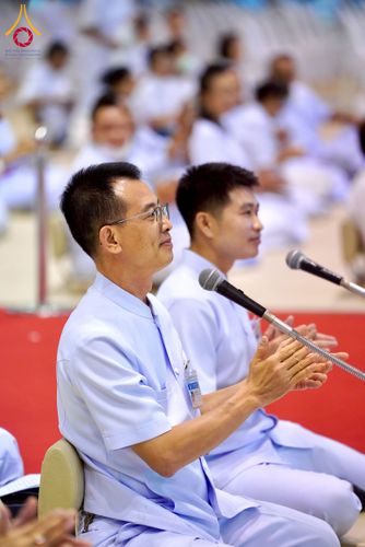 ภาพ No.232217:วันอาทิตย์ที่ 6 กรกฏาคม พ.ศ. 2568 พิธีมอบโล่เกียรติคุณ สวดธัมมจักกัปปวัตตนสูตร และรางวัลโครงการผู้นำแสงสว่างออนไลน์ ณ ห้องแก้วสารพัดนึก1 สภาธรรมกายสากล วัดพระธรรมกาย