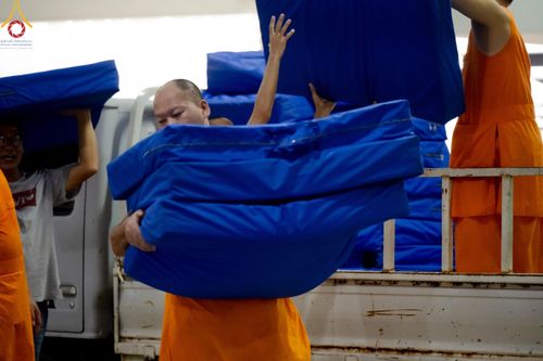 ภาพ No.60587:V.38 ทุ่มพลังเพื่อพ่อครบ 80 ปี ภาพการเตรียมงานของหน่วยงานต่างๆ เพื่อพิธีฉลองอายุวัฒนมงคล 80 ปี หลวงพ่อธัมมชโย และรับถวายมหาสังฆทาน 10,000 กว่าวัดทั่วประเทศ ในวันคุ้มครองโลก วันจันทร์ที่ 22 เมษายน พ.ศ. 2567