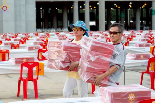 ภาพ No.219139:วันที่ 19-21 เมษายน พ.ศ. 2568 การเตรียมงานในลานธรรม , วิหารคด เพื่องานวันคุ้มครองโลก 22 เมษายน พ.ศ. 2568