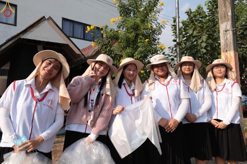 ภาพ No.117017:V.16 เป็นทีม การเตรียมงาน เก็บงาน การรับบุญของเจ้าหน้าที่หน่วยงานต่างๆ เพื่อโครงการธรรมยาตรา กตัญญูบูชามหาปูชนียาจารย์ พระมงคลเทพมุนี (สด จนฺทสโร) พระผู้ปราบมาร อนุสรณ์สถาน 7 แห่ง ปีที่ 12 ระหว่างวันที่ 2 - 31 มกราคม พ.ศ. 2567