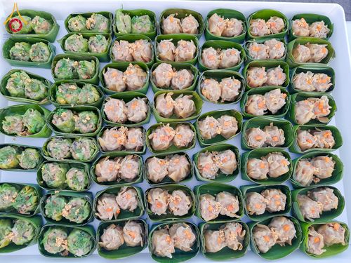 ภาพ No.194968:พิธีถวายภัตตาหารเป็นสังฆทาน แด่พระธรรมยาตรา ณ อนุสรณ์สถานมหาวิหารพระมงคลเทพมุนี (โลตัสแลนด์) อ.สองพี่น้อง จ.สุพรรณบุรี ในโครงการธรรมยาตรา กตัญญูบูชา มหาปูชนียาจารย์ พระมงคลเทพมุนี(สด จนฺทสโร) พระผู้ปราบมาร แห่ง ปีที่ 13 วันที่ 14 มกราคม พ.ศ.2568