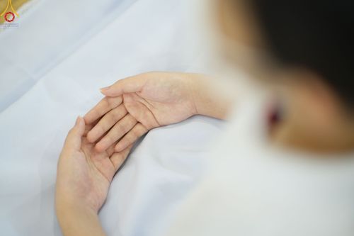 ภาพ No.89512:พิธีตักบาตร ข้าวสารอาหารแห้ง พิธีบูชาข้าวพระ และพิธีจุดเทียนใจ ไฟนิรันดร์  อนันตชัย ณ สภาธรรมกายสากล วัดพระธรรมกาย วันอาทิตย์ที่ 1 ตุลาคม พ.ศ. 2566