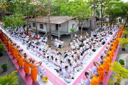 ภาพ No.216752:วันอาทิตย์ที่ 6 เมษายน พ.ศ. 2568 พิธีตัดปอยผม และปลงผมนาคธรรมทายาท โครงการบวชบูชาธรรม81ปี หลวงพ่อธัมมชโย โครงการ 1 และ 2 โครงการนานาชาติ AEC&WAB รุ่น CEO (ผู้บริหาร) รุ่นที่4 ณ หมู่บ้านบรรลุธรรม วัดพระธรรมกาย