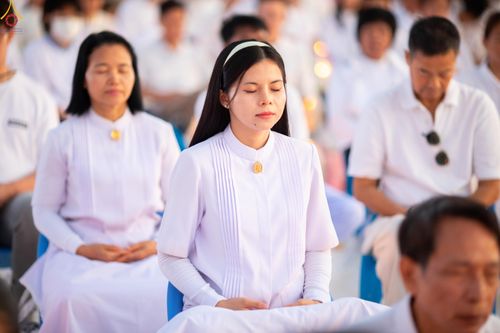 ภาพ No.302239:วันที่ 23 มกราคม พ.ศ. 2569 พิธีจุดประทีปธรรมถวายเป็นพุทธบูชา (ภาพชุดที่ 2) และบูชาธรรมมหาปูชนียาจารย์  ณ อนุสรณ์สถานลำดับที่ 5 สถานที่เผยแผ่วิชชาธรรมกายครั้งแรก อนุสรณ์สถานบางปลา วัดบางปลา อำเภอบางเลน จังหวัดนครปฐม ในโครงการธรรมยาตรา กตัญญูบูชา มหาปูชนีย