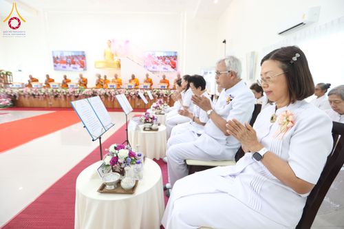 ภาพ No.290297:วันอังคารที่ 6 มกราคม พ.ศ. 2569 พิธีเจริญพุทธมนต์ ปฏิบัติธรรม มอบทุนการศึกษา ถวายสังฆทาน 142 วัด ณ ศูนย์ปฏิบัติธรรมพระมงคลเทพมุนี อ.สองพี่น้อง จ.สุพรรณบุรี