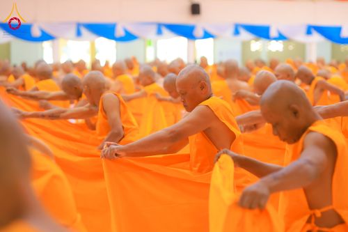 ภาพ No.281259:วันที่ 4 ธันวาคม พ.ศ. 2568 พิธีบรรพชาสามเณร ในโครงการบวชบูชาธรรมมหาปูชนียาจารย์  ณ วัดกลางพระอารามหลวง จังหวัดบุรีรัมย์