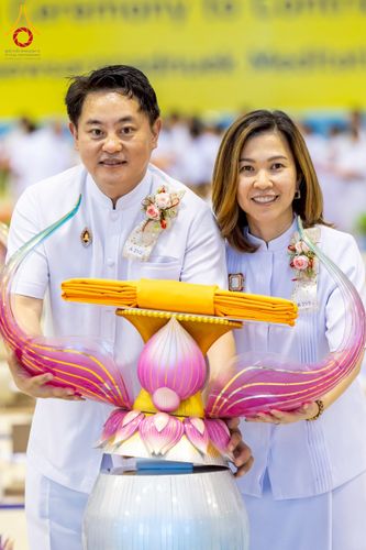 ภาพ No.215636:วันอาทิตย์ต้นเดือนที่ 6 เมษายน พ.ศ. 2568 ขบวนอัญเชิญผ้าป่าสมทบ มหาสังฆทาน 40,000 กว่าวัดทั่วประเทศ ณ สภาธรรมกายสากล วัดพระธรรมกาย