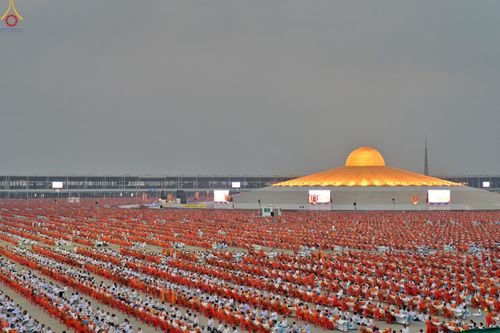 ภาพ No.325097:วันที่ 22 เมษายน พ.ศ.2569 (วันคุ้มครองโลก) พิธีถวายมหาสังฆทาน 40,000 กว่าวัดทั่วประเทศ (ชุดที่ 2) ณ ลานธรรม พระมหาธรรมกายเจดีย์ วัดพระธรรมกาย